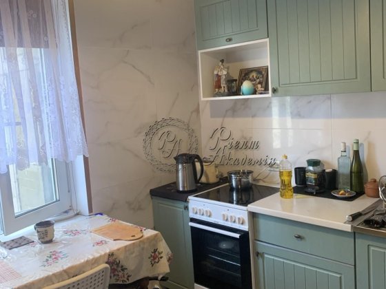 Продаж 3-кімн квартири на вул. Чорнобильська, Академмістечко Киев