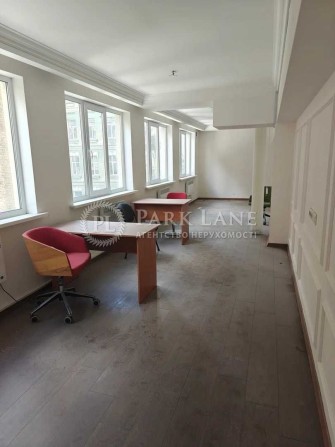 Золоті Ворота Університет Театральна 3-кім на Володимирській 51/53 - фото 1