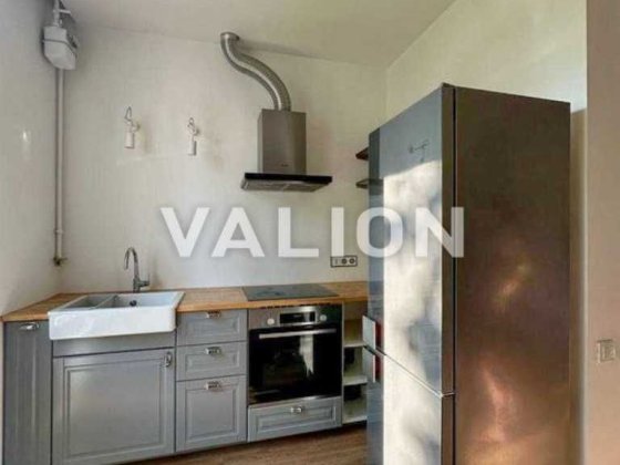 Продаж 2 кімн. квартири вул. І. Світличного 4 Сталінка, Караваєві Дачі Київ