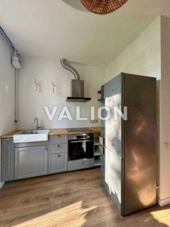 Продаж 2 кімн. квартири вул. І. Світличного 4 Сталінка, Караваєві Дачі - фото 1