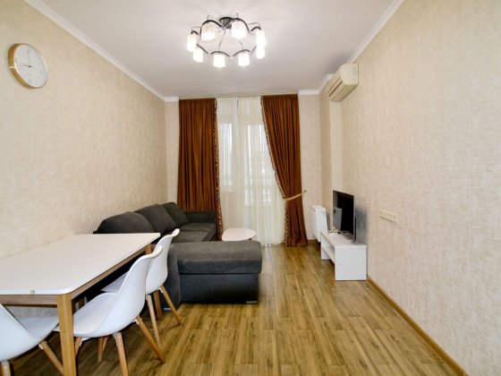 Продам 1 к Євродвушка, Варшавський,V квартал, Європейського Союзу, 41Г Киев