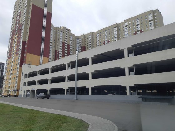 Паркомісце Оренда Довгостроково