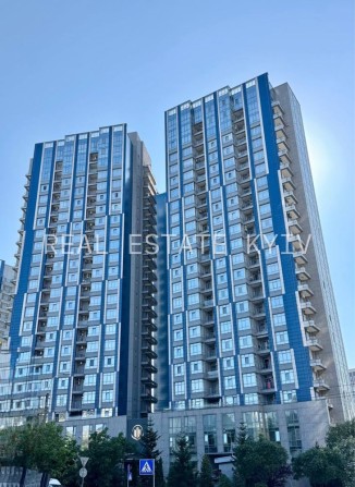 Аренда паркоместа ул Джона Маккейна 7 - жк «Central Park» - фото 1