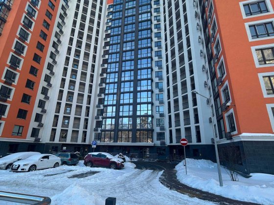 Продам 1 кімнатну квартиру метро Житомирська єОселя Киев