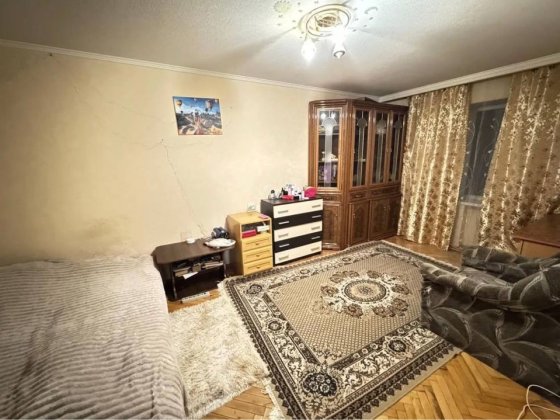 Продам ТЕРМІНОВО 1 кімнатну квартиру вул. Щусєва 24А Киев