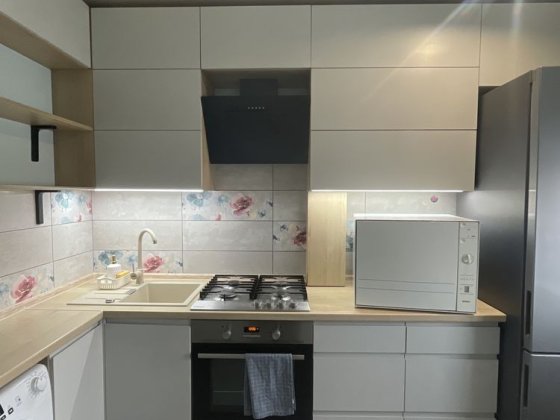 Без% Продам 2 кімн. квартиру, метро Нивки, район Файна таун Київ