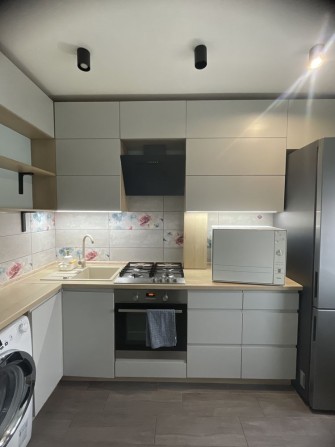 Без% Продам 2 кімн. квартиру, метро Нивки, район Файна таун - фото 1