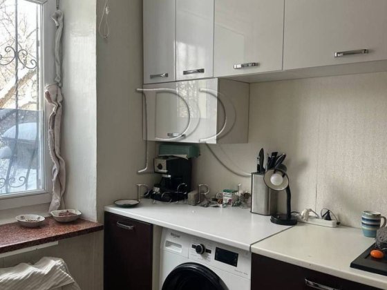 Продаж4 кімн. квартири на Виноградарі за адресою Вітряні гори 17 Київ