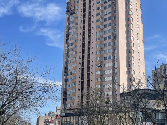 2-х кімнатна квартира з дизайнерським ремонтом та власною гардеробною Київ