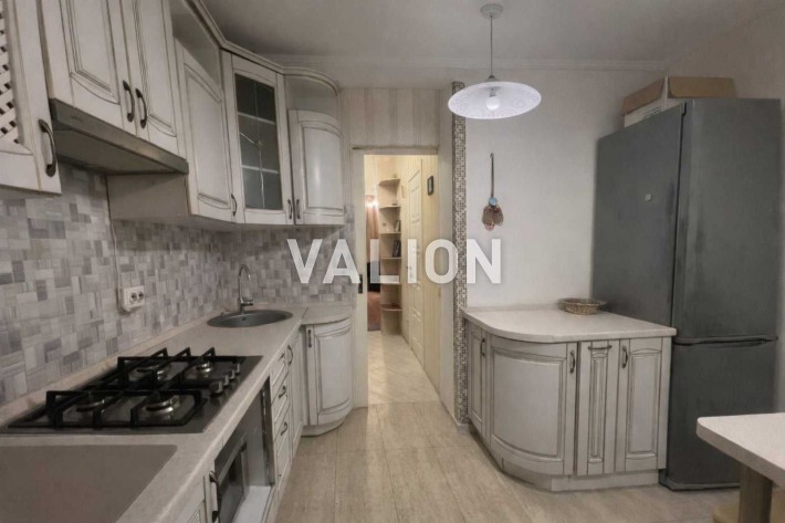 Продається 2-кімнатна квартира 48м2 з ГАЗОМ  вул. Вітряні гори, 6 - фото 1