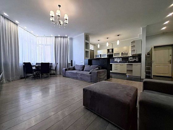 Воробьева 13 Е ПРОДАЖ 3к квартири Генератор Киев