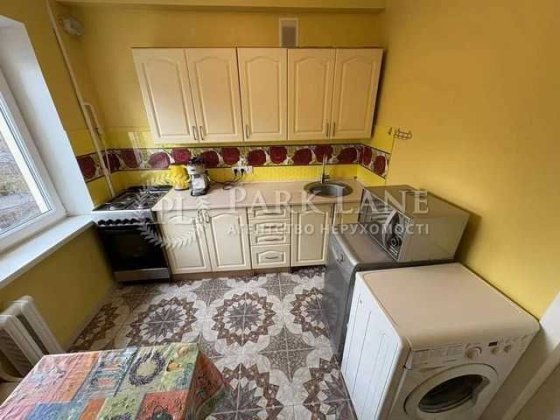 2-к квартира в  Шевченківському районі Киев