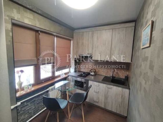 2- к квартира в Солом"нському районі Киев