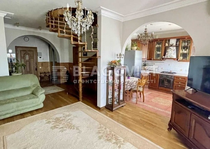 Продаж, 3-кімнатна, квартира з ремонтом, Поділ! - фото 1