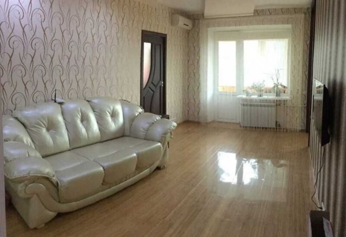 Продаж 2к з ремонтом біля метро Святошин, просп. Берестейський 99/1 - фото 1