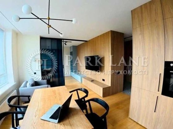 Продам 3 кім  Файна Таун Салютна 2 Киев