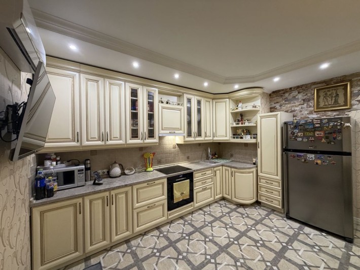 Без комісії ‼️ Продам 4х кімнатну квартиру з ремонтом Воробйова 13Е - фото 1