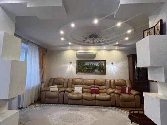 4-кімнатна, Севастопольська площа, вул. Волинська 10, Шулявка Киев