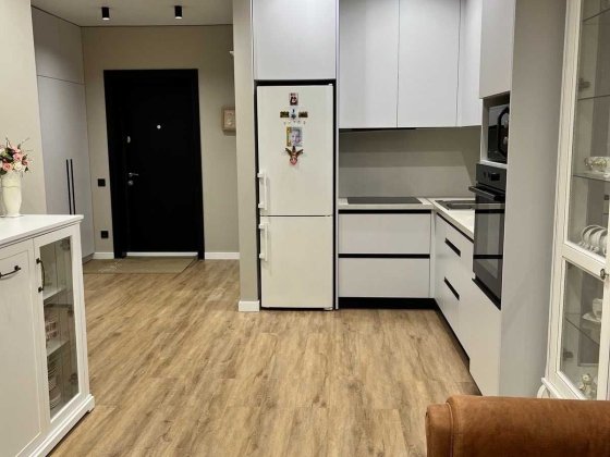 Варшавський 2.Олександра Олеся 5а Київ