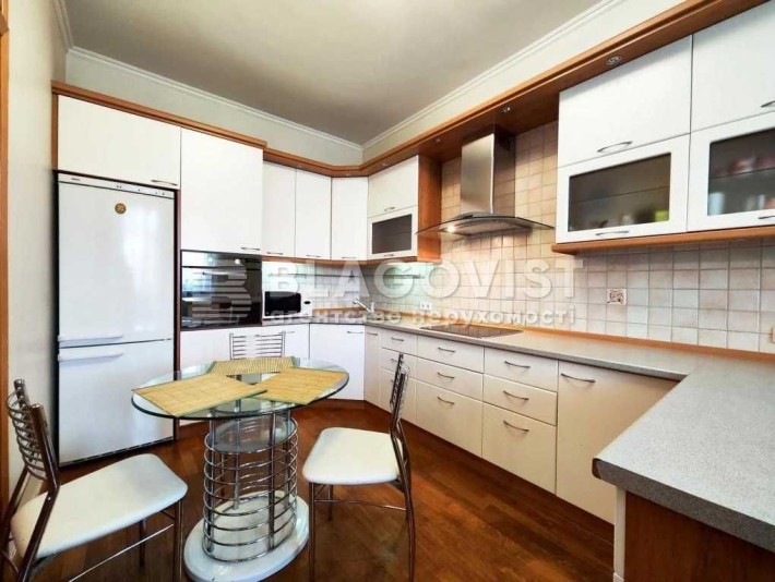 Центр!Яр Вал!Золоті Ворота!Пейзажка!3К/101м2 відмінний стан зручна! - фото 1