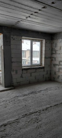 2кв 70м2  Солом"янський район " Клаб Хаус Жуляни" - фото 1