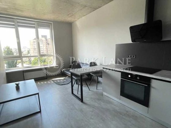 Солом`янська 20В, в будинку генератор, закрита теритьрія, парк Київ