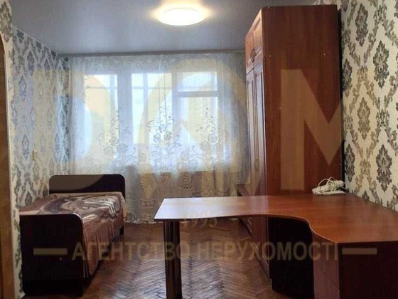 Продам 1-кімнатну квартиру, Дорогожичі, Лук'янівка, вул. Іллєнка, 87 Киев