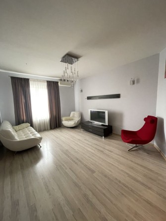 Пропоную 2-х кімнатну квартиру Дмитрівська 69 - фото 1