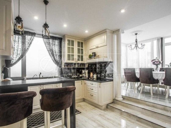 Продажа 3к квартиры,  ул Владимира Наумовича, Академгородок, Святошино Київ