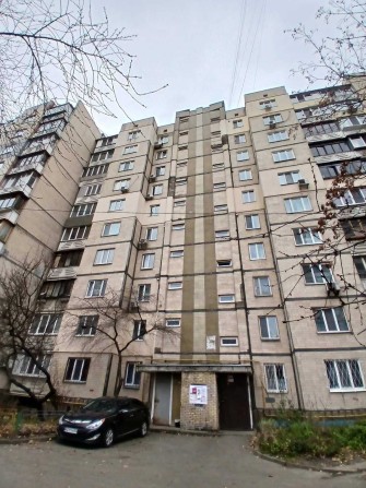 2кім. Петра Панча,2 Оболонський  продам квартиру - фото 1