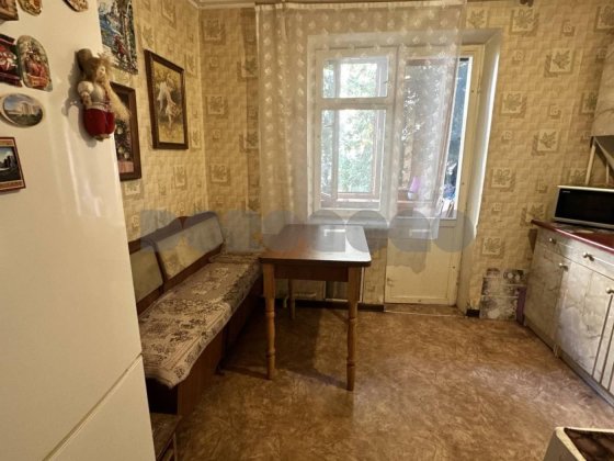 Продаж 2к квартири, просп.  Берестейський 127, м. Житомирська Київ