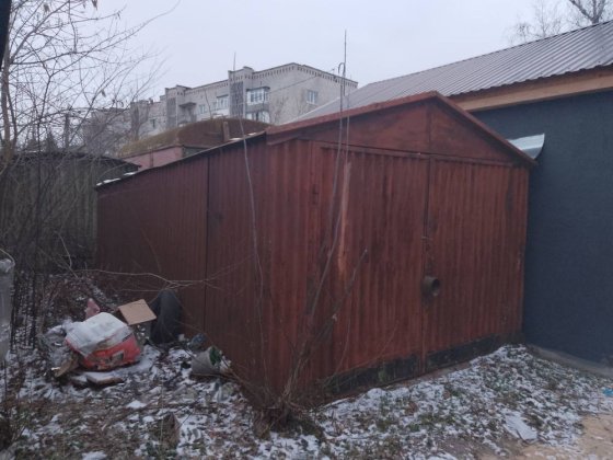 Гараж металевий на військовому містечку