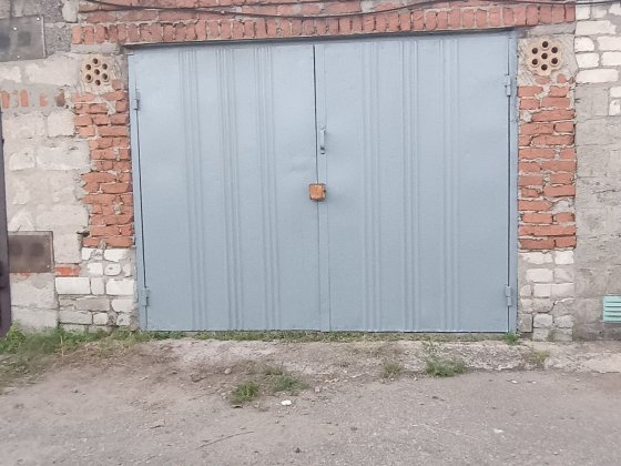 Продам гараж на Элладе Лозовая