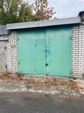 Капітальний цегляний гараж (24 м²) на Салганній! Заїжджай і користуйся - фото 1