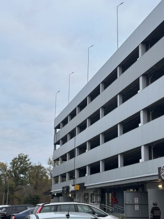 Продам місце на паркінгу, ТОРГ !! 2 поверх , Миру 28. - фото 1