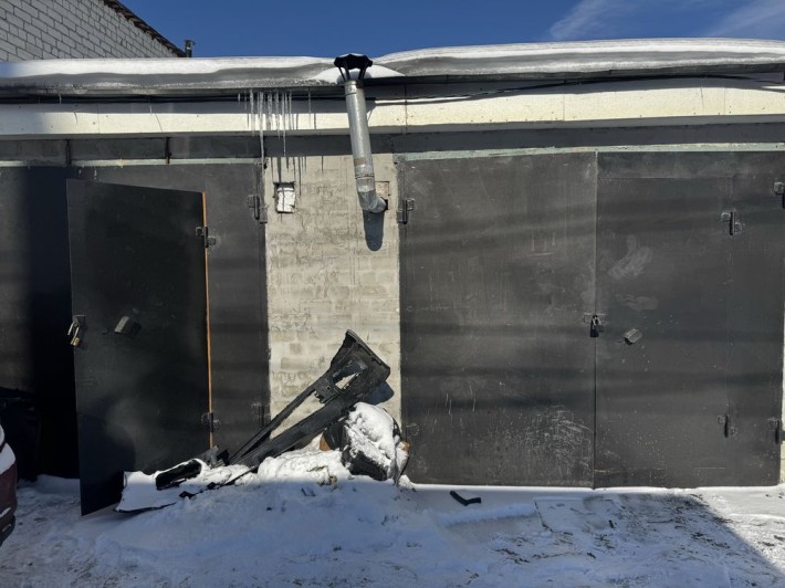 Аренда гараж под сто.  две ямы, траверса, буржуйка, компрессор. - фото 1