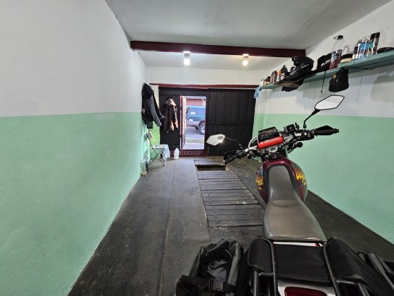 Продам приватизований гараж Киев