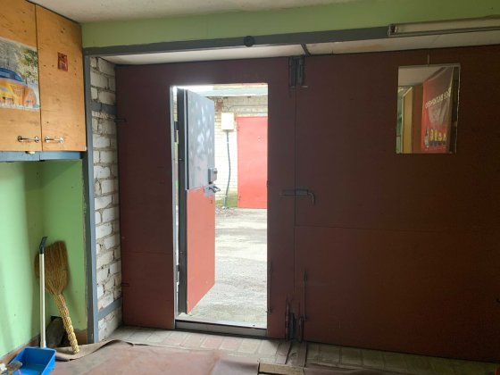 Цегляний гараж (машино-місце) з підвалом, та окремою оглядовою ямою Киев