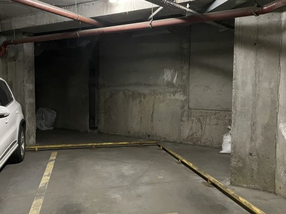 Паркомісце в підземному паркінгу. ЖК Паркове місто Київ