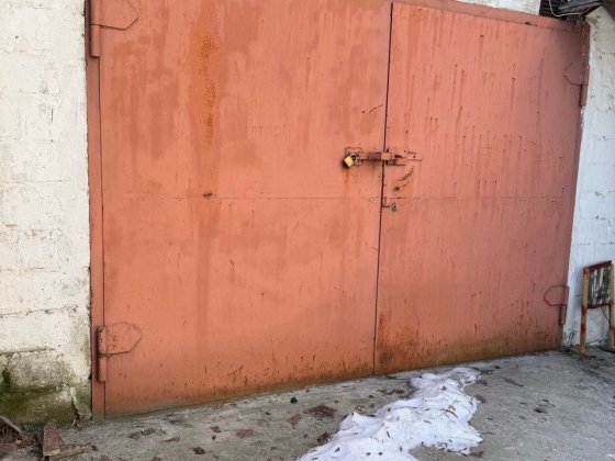 Продам гараж в районе ресторана Артист (Октябрьская площадь) Днепр