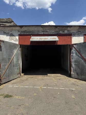 Продам гараж на 2 авто р-н казка магазин Україночка пр. Центральний 69 - фото 1