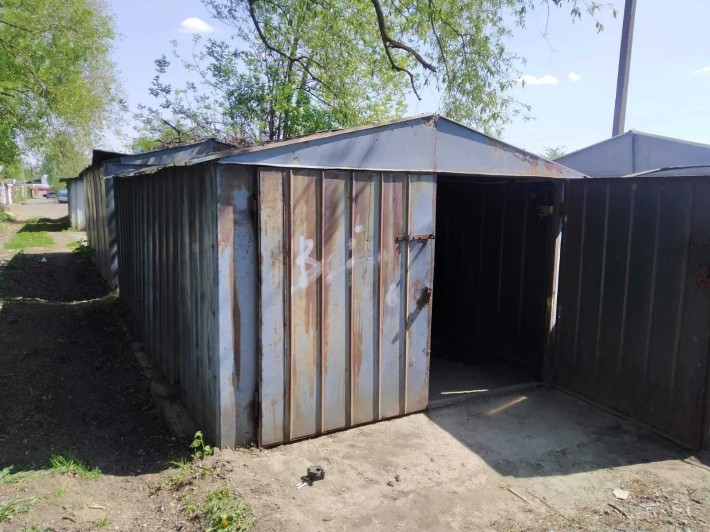 Продам гараж металевий в кооперативі №12 по вулиці Кульпарківська 226 - фото 1