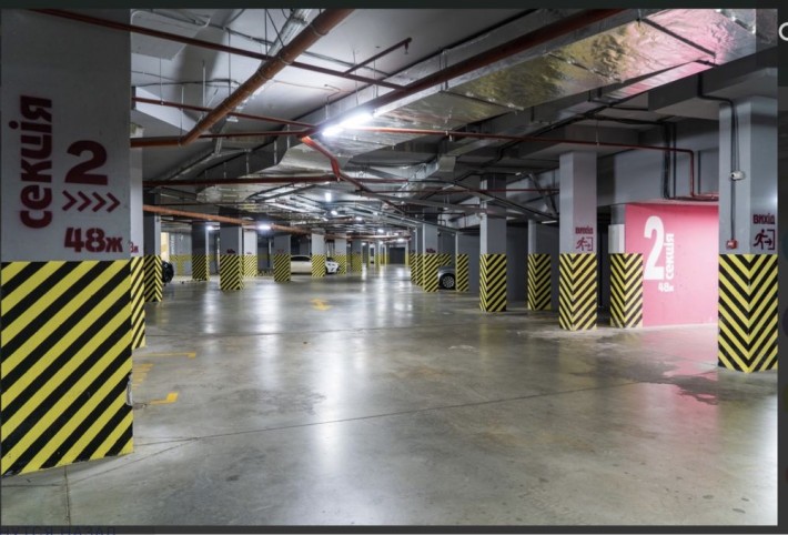 Продам паркоместо Кадор  48 жемчужина Переуступка  Каманина 16А - фото 1