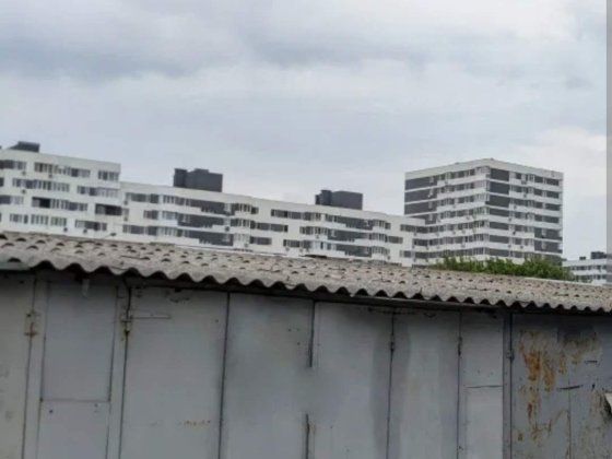 Продам гараж  в кооперативе "за рулём" новые дома Харків