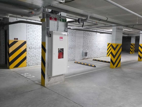 Продам Паркінг ЖК Окленд, велике окреме місце, Севастопольська площа Київ