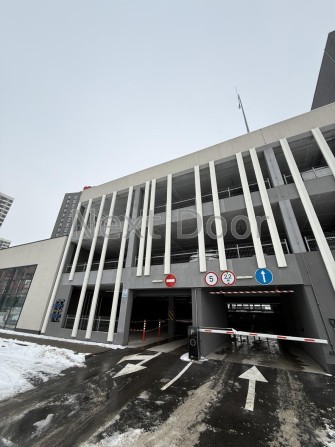 Продам зручне паркомісце в ЖК Варшавський - фото 1