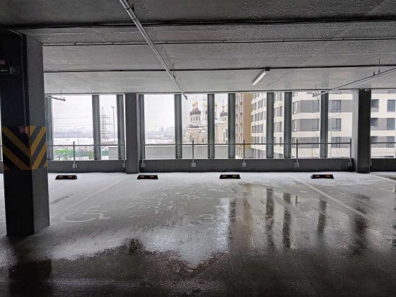 ЖК Варшавский 3. Змиенка 32. Паркинг 30 м2 Київ