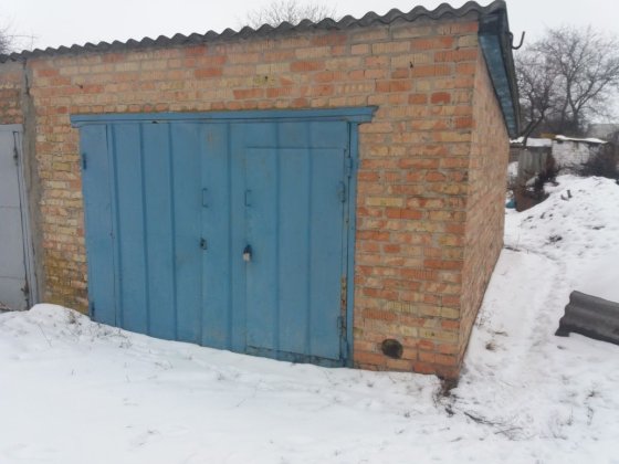 Продам гараж.    . Карловка