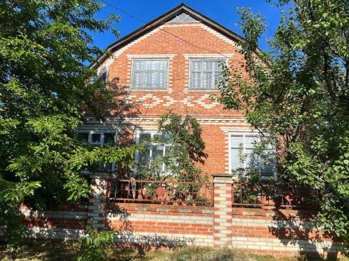 Продам двоповерховий будинок у м. Охтирка - фото 1