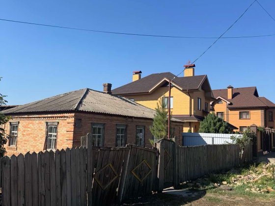 Продаж будинку під реконструкцію